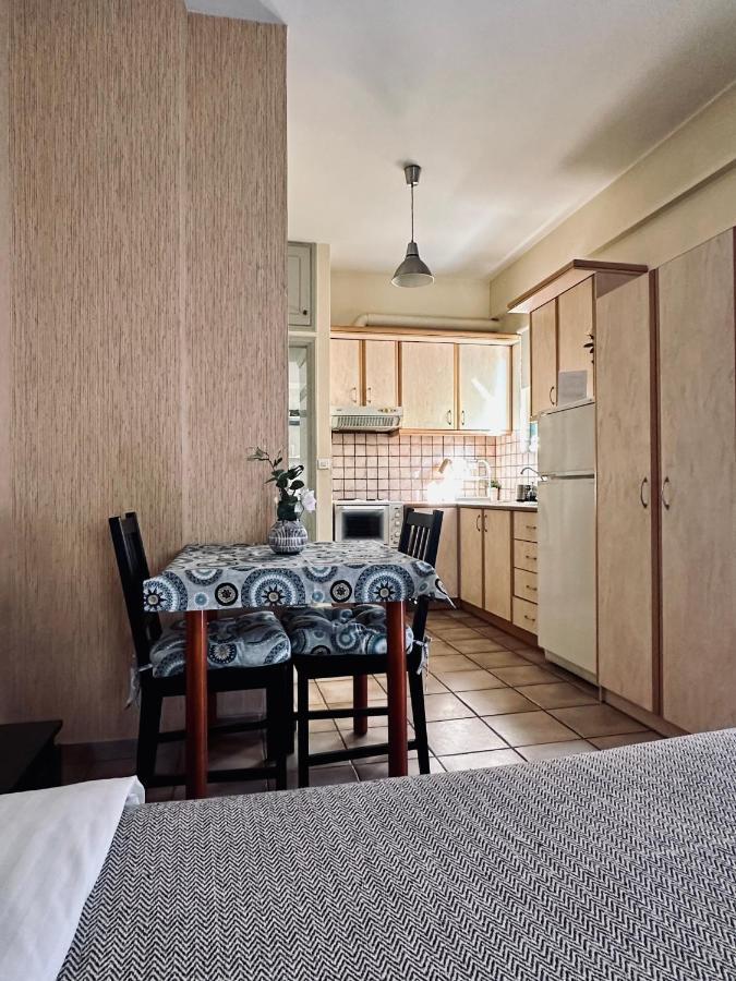 Cozy Apartments Mc Queen Афіни Екстер'єр фото