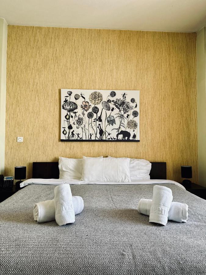 Cozy Apartments Mc Queen Афіни Екстер'єр фото