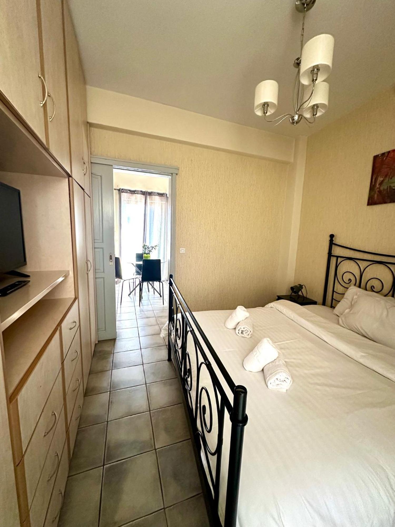 Cozy Apartments Mc Queen Афіни Екстер'єр фото
