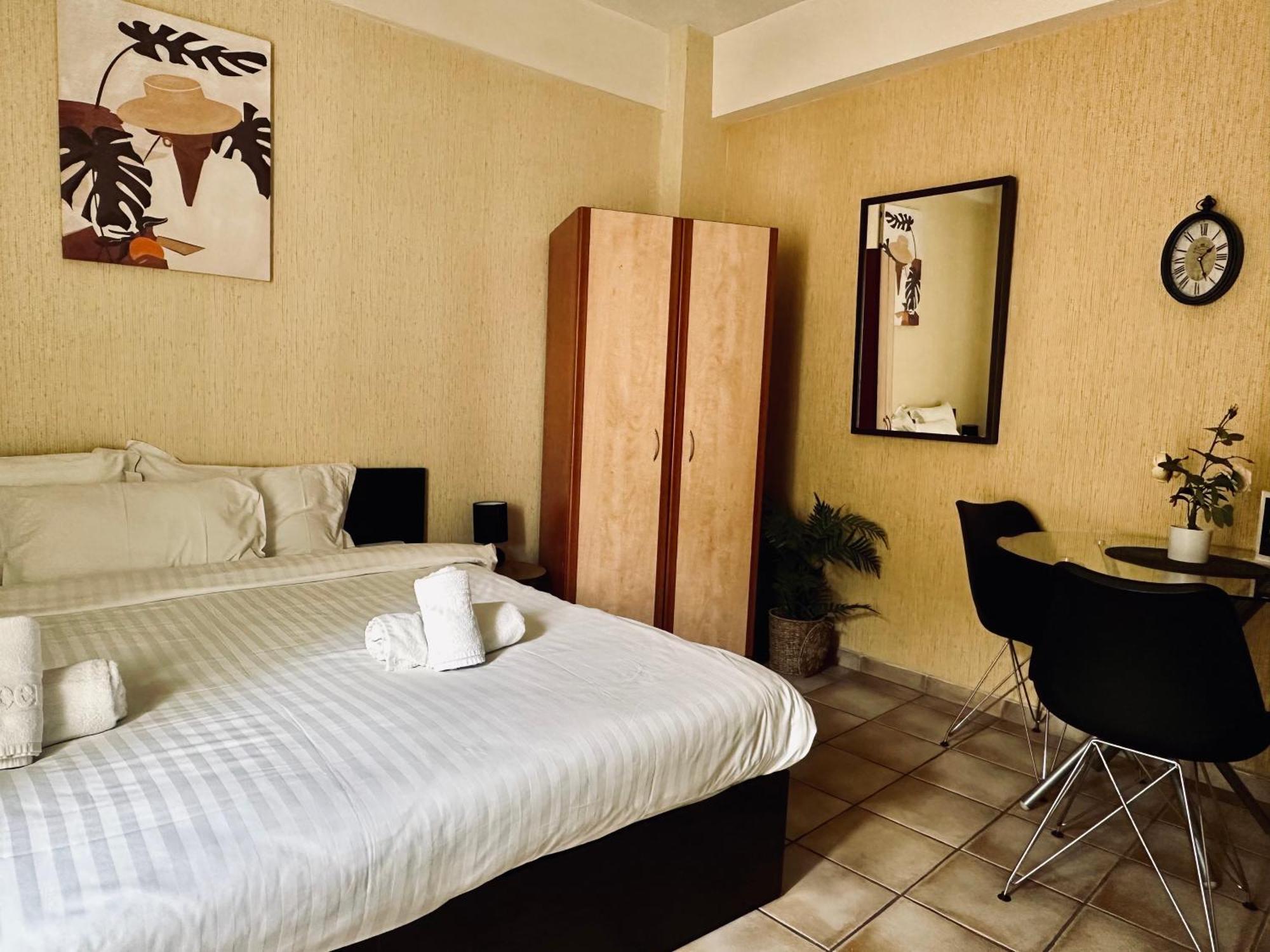 Cozy Apartments Mc Queen Афіни Екстер'єр фото